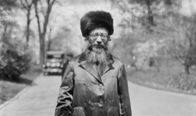 צילום: ארכיון בית הרב Devarim: Di Zahav - Too much gold