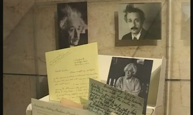Einstein letters being auctioned