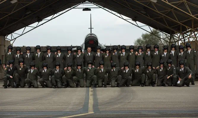 צילום: דובר צה"ל 11% ממסיימי קורס טיס - מישיבות הסדר