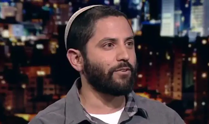 הלל בעשייתו והלל באכילתו