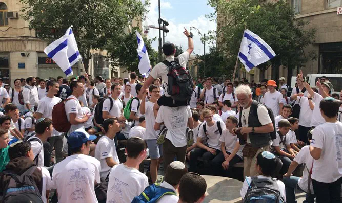 Tens of thousands march through capital for Jerusalem Day | Israel ...