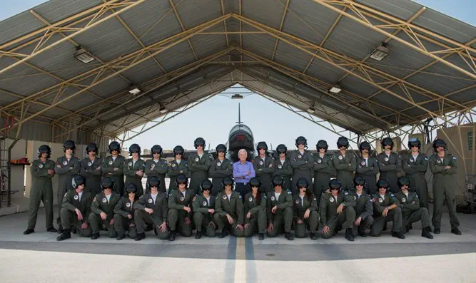 הטייסים הצעירים נפגשו עם בן ה-93