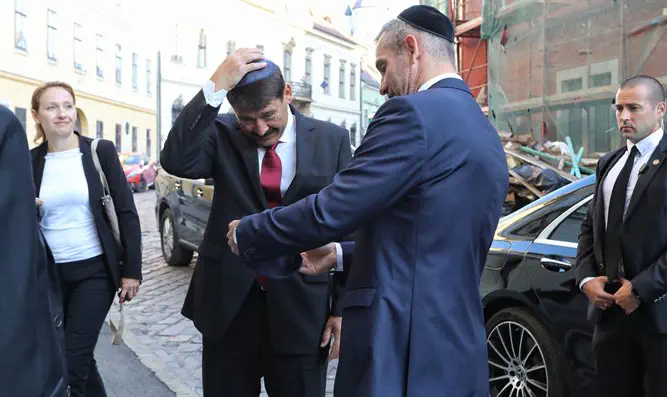 צילום: Márton Merész נשיא הונגריה חנך בית כנסת מהמאה ה-13