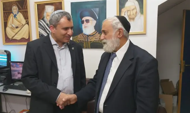 מייסד ש''ס תומך בזאב אלקין