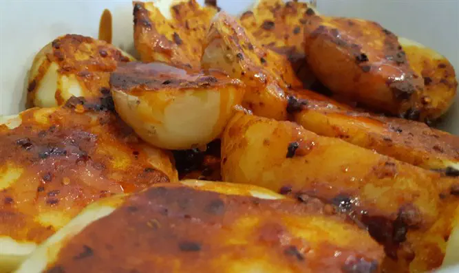 תפוח אדמה בתנור עם צ'ילי 