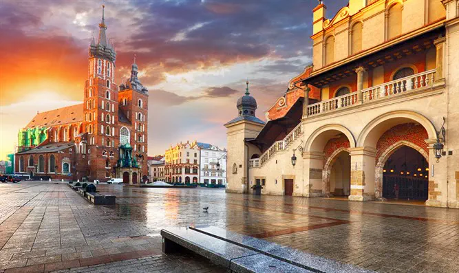 "השואה היא חלק מהזיכרון הפולני"