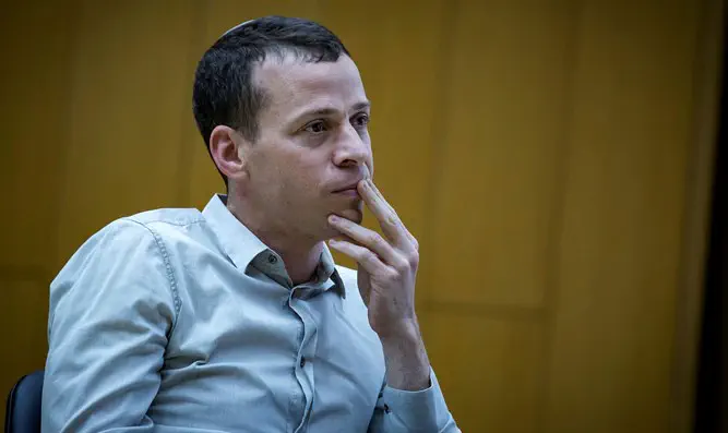 עמית סגל: "קיץ מכוער"