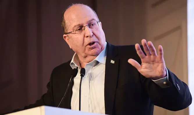 Photo by Tomer Neuberg/Flash90 יעלון: לא נשב עם נתניהו עד שלא יזוכה