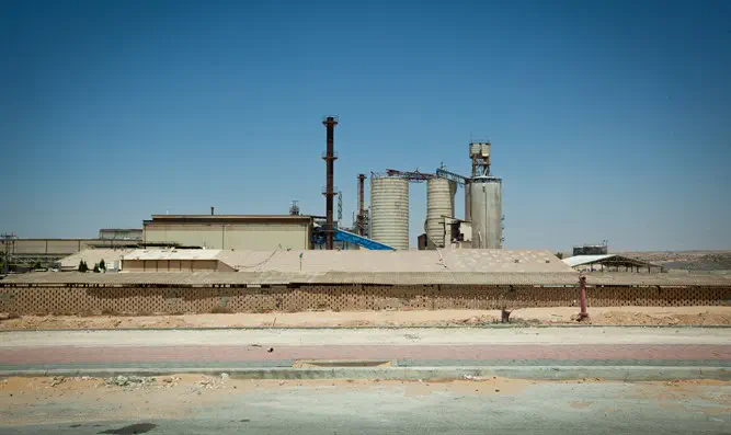 משבר פניציה: החרם הגוראי נמשך