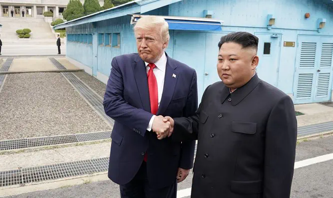 טראמפ וקים נפגשו: כבוד להיות כאן