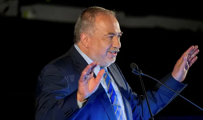 קרב רב: מי יחתן את בנו של ליברמן?