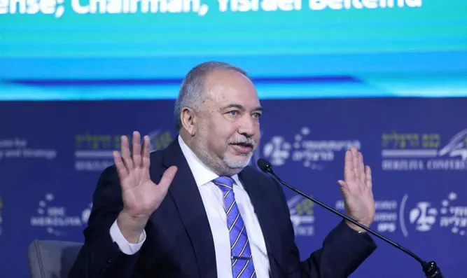 ליברמן ליועמ"ש: לחקור את הרב יוסף