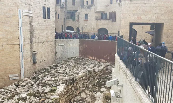 טיול: מסע לירושלים המוקפת חומה