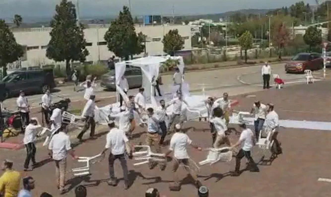 ריקוד הקורונה         