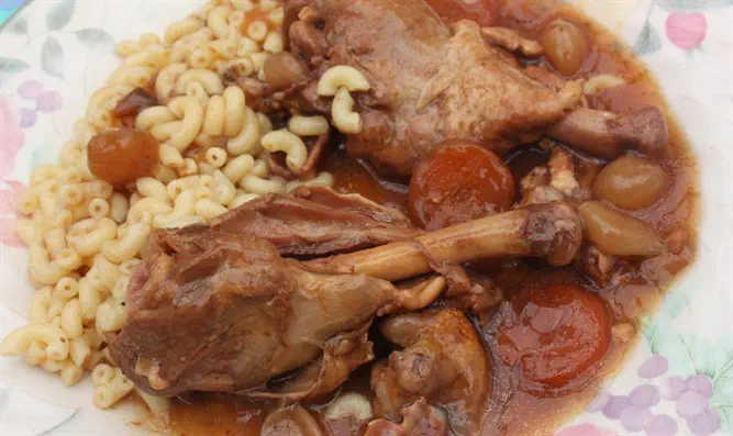 צילום: iStock עוף פסטה ופסטו בסיר אחד