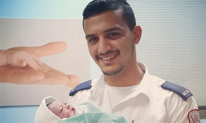 לידה בחנייה: "הראש התחיל לצאת"