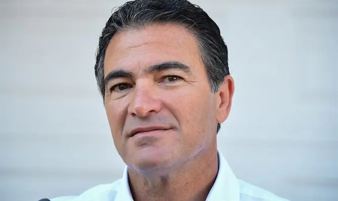 The disagreement between Mossad chief and IDF Chief of Staff