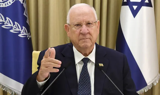 President begins consultations for granting PM mandate