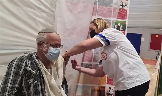 Israel 1st country to vaccinate all elderly care centers