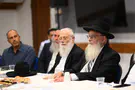 לקראת הרחבת הלחימה: הרבנים באיגרת חיזוק