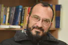 איך לשמור על יציבות רגשית בזמני משבר
