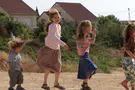 בין שבעה לברית: יום אחד ביישוב