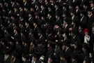 Why do Ḥassidim dress as did the 18th Century Polish aristocracy?