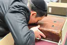 'Damascus Crowns' unveiled in tribute to Syrian Chief Rabbi
