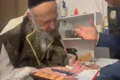בשל מצבו הקשה: הוספת שם לרב דב קוק
