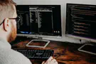 צילום: PEXELS איך מדעי המחשב מתקרבים אל העולם האנושי?