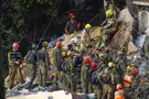 צילום: David Cohen/Flash90 Four bodies extracted from building that was hit in Haifa