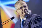 The Education Minister's ultimatum to university deans