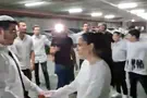 ללא Из-за тревоги свадьбу прервали - но веселье продолжилось