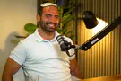 מהחושך אל העשייה: המסע של יאיר עמר