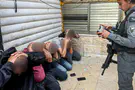 Погоня за женщиной-водителем закончилась обнаружением нелегалов