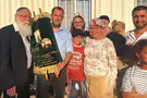 צילום: רועי חדי נסגר מעגל: ספר התורה הוכנס להר עיבל