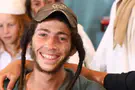 גם אחרי מותו, השבת של נערי הגבעות נמשכת