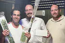 צילום: ללא קרדיט אביב גפן רקד בסוכה - והרב שנבחר לאיש השנה