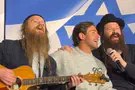 screenshot Captivity survivor sings with Zusha