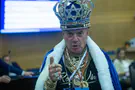 צילום: Yonatan Sindel/Flash90 Охранник толкнул «Короля Шаршар» и повалил его на землю