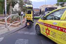 צילום: תיעוד מבצעי מד"א רוכב קורקינט בן 5 נהרג מפגיעת אוטובוס