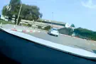 צפו: הנהג נטש את הרכב וניסה לברוח