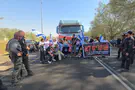 צילום: צו 9 עשרות משאיות חסומות בדרך לעזה