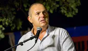 זמן למהפכה בטהרן