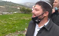 צפו: סמוטריץ' חוזר לבית אחיו שחרב