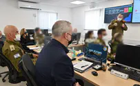 בני גנץ בפיקוד העורף: מפקדת אלון תהיה פה עוד הרבה זמן - אין מסיבות סיום