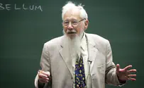Nobel Laureate: Voting for parties on threshold makes sense