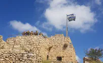 החיילים האלמונים מקרב הקסטל