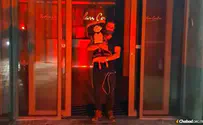 Rabbi Braves Flames to Rescue Torah Scroll