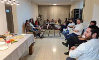 שוברים שתיקה                   